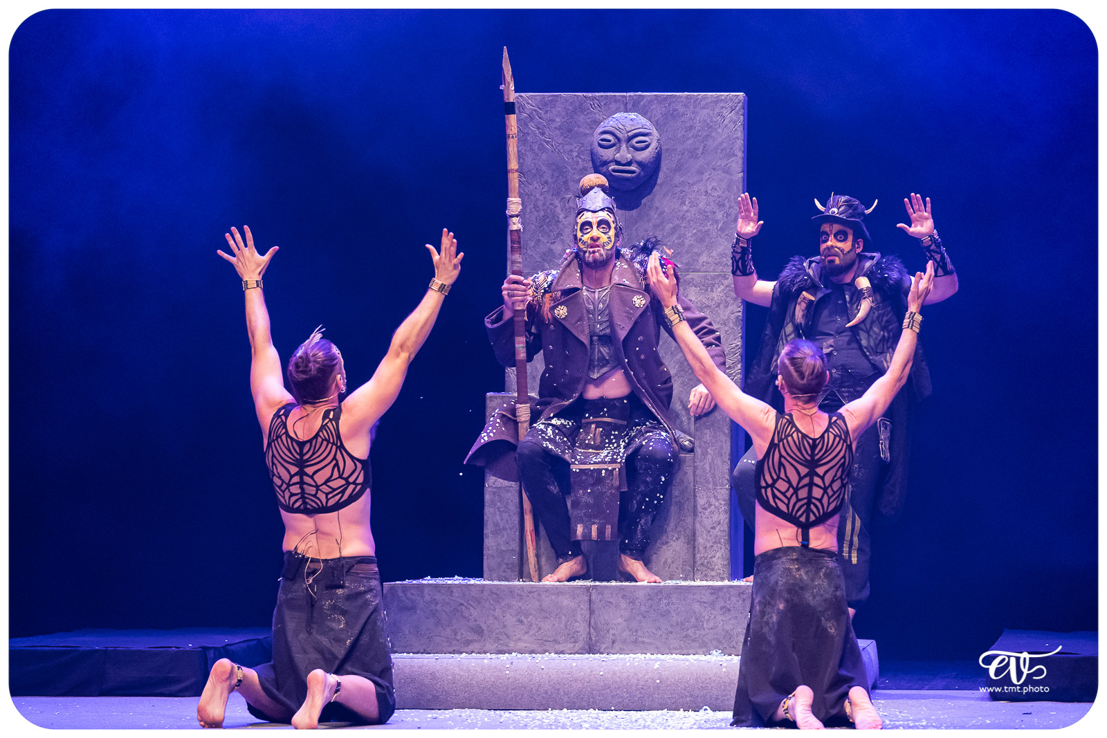 THE PRIMITALS (YLLANA & PRIMITAL BROTHERS)